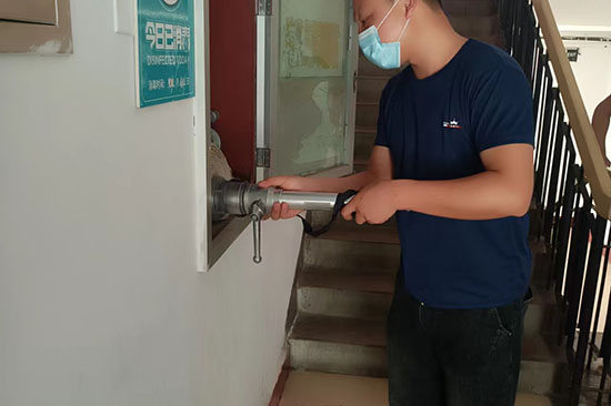 通州某中學(xué)做消電檢測